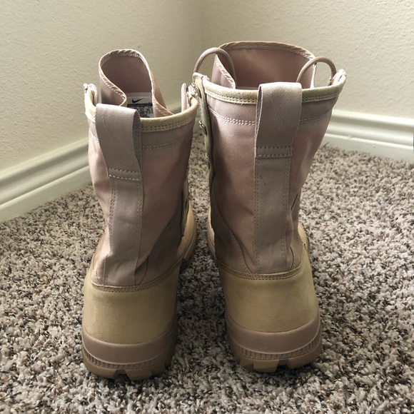 Nike Boots ?